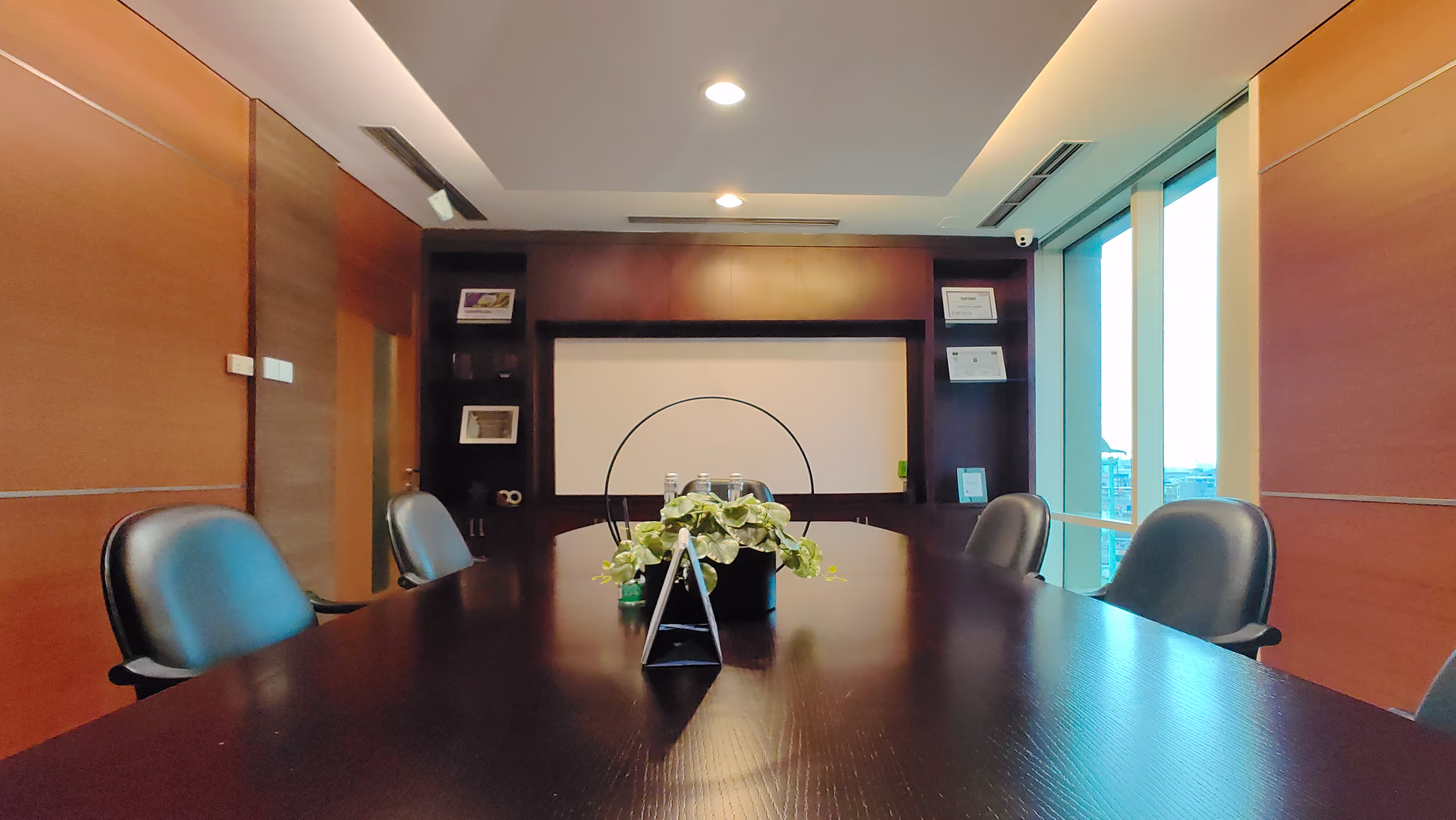 Suasana kantor virtual office Maktab yang legal dan profesional