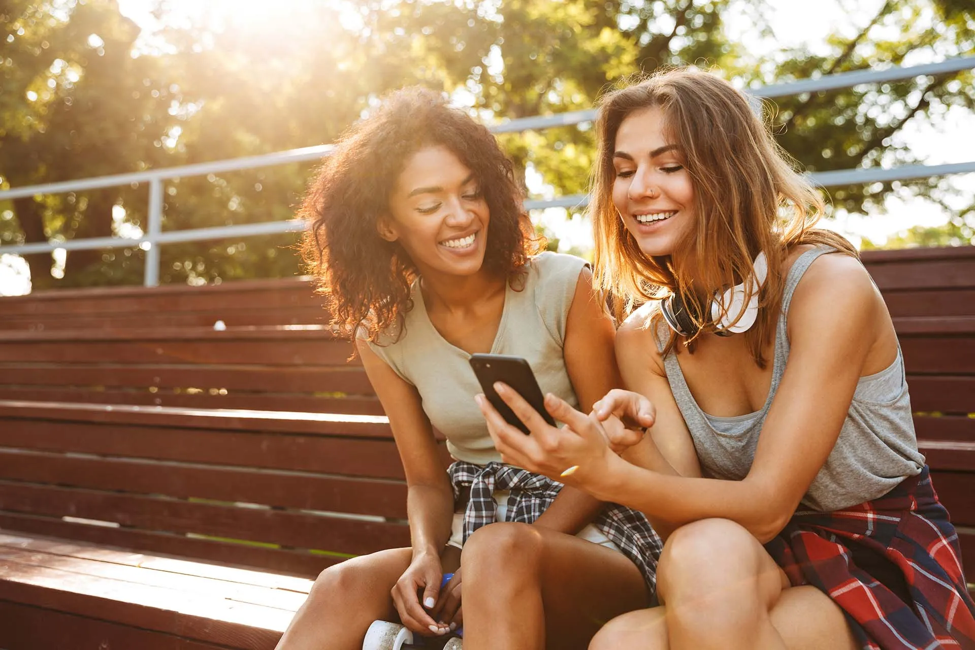 Two women interacting with Shortstack