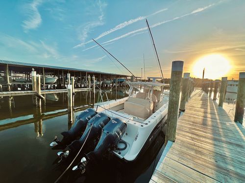 Adventure Yacht Harbor in Port Orange, FL, features 90 wet slips and 50 covered slips, offering essential amenities and quick access to the Atlantic Ocean for an exceptional boating experience.