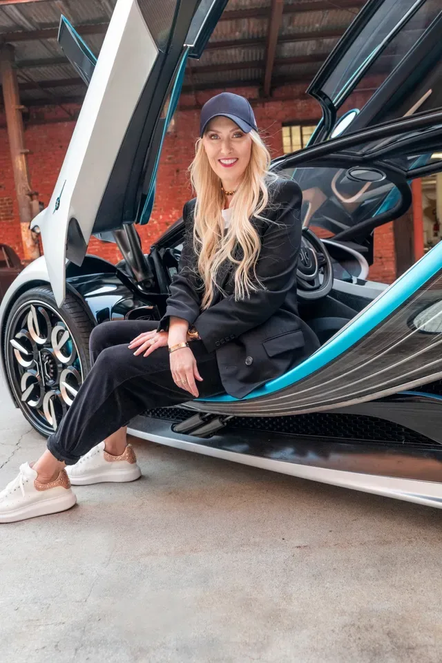 Supercar Blondie Media (Chloe Lloyd)