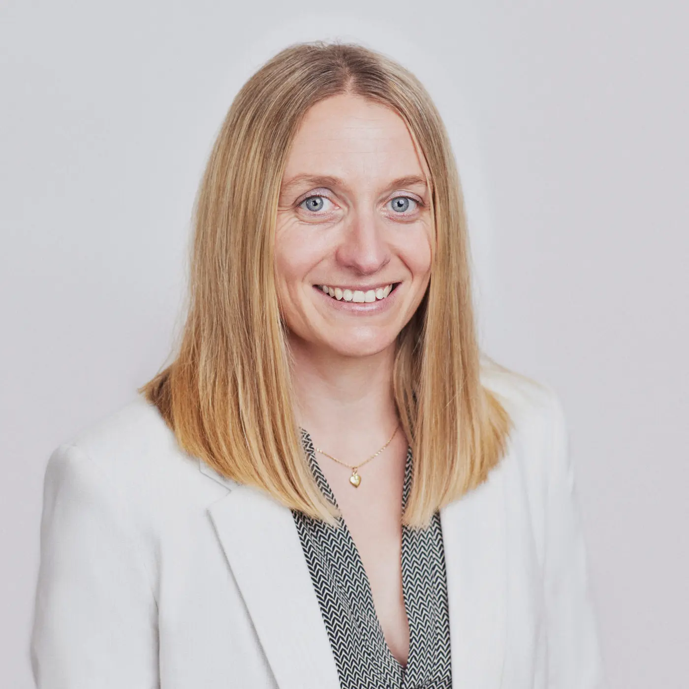 Helen Devanny headshot