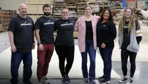 Pathward employee volunteers come together to do good
