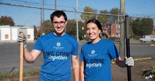 Two GE Appliances employees volunteer together