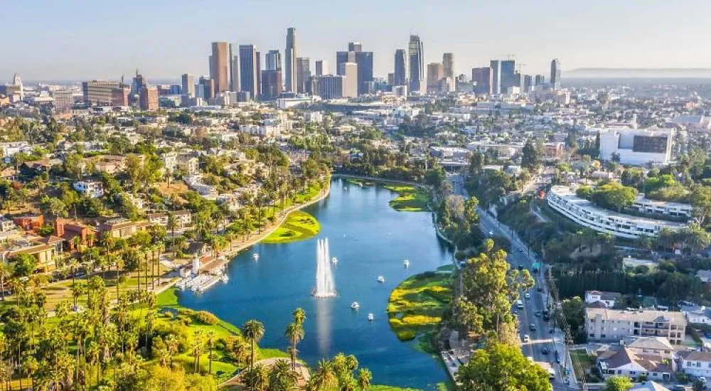 63e16cfdde588af9891000aa_Los%20Angeles%2C%20California.webp