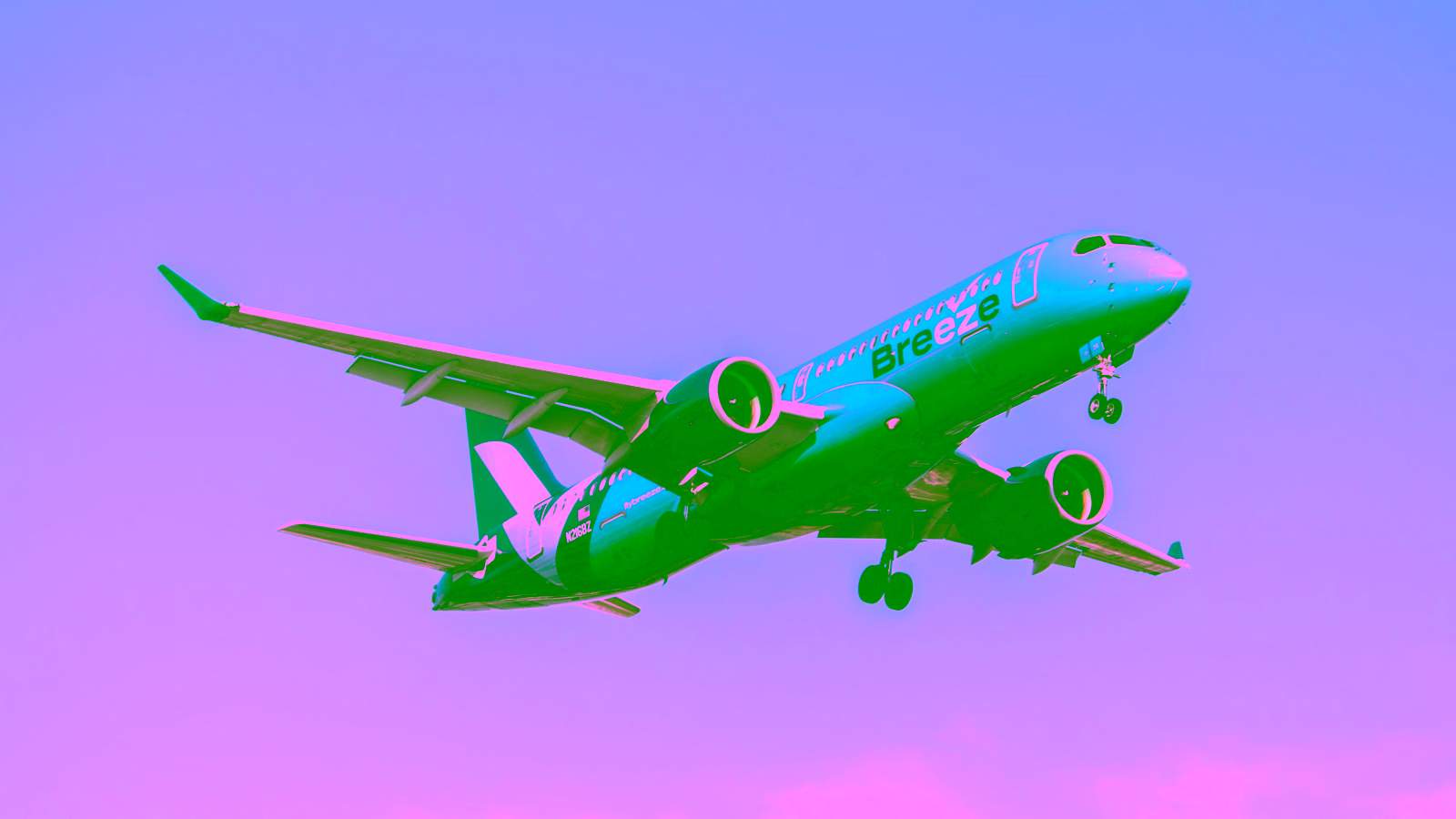 Breeze Airways airplane in flight