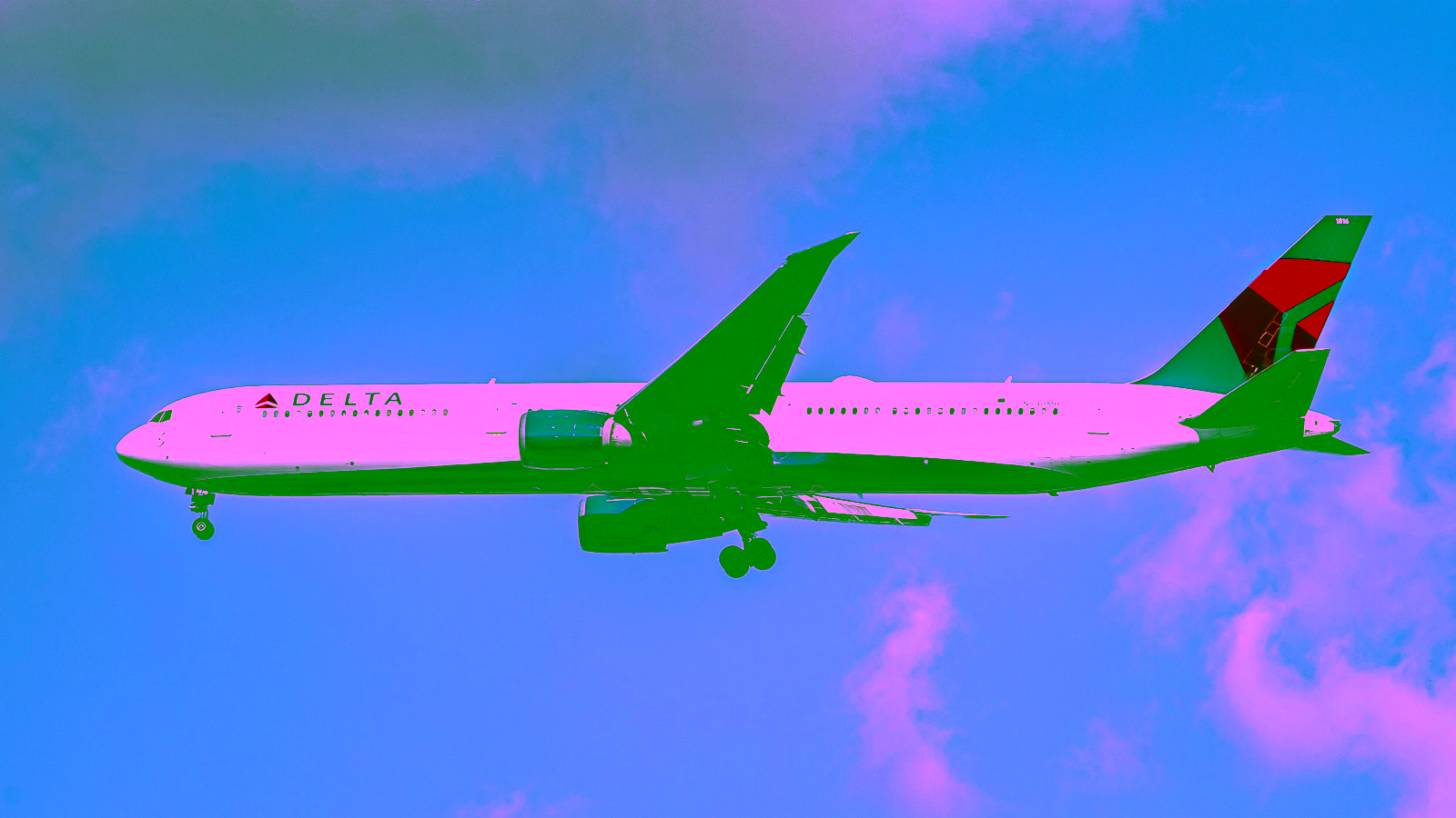 Delta Boeing 767 in flight