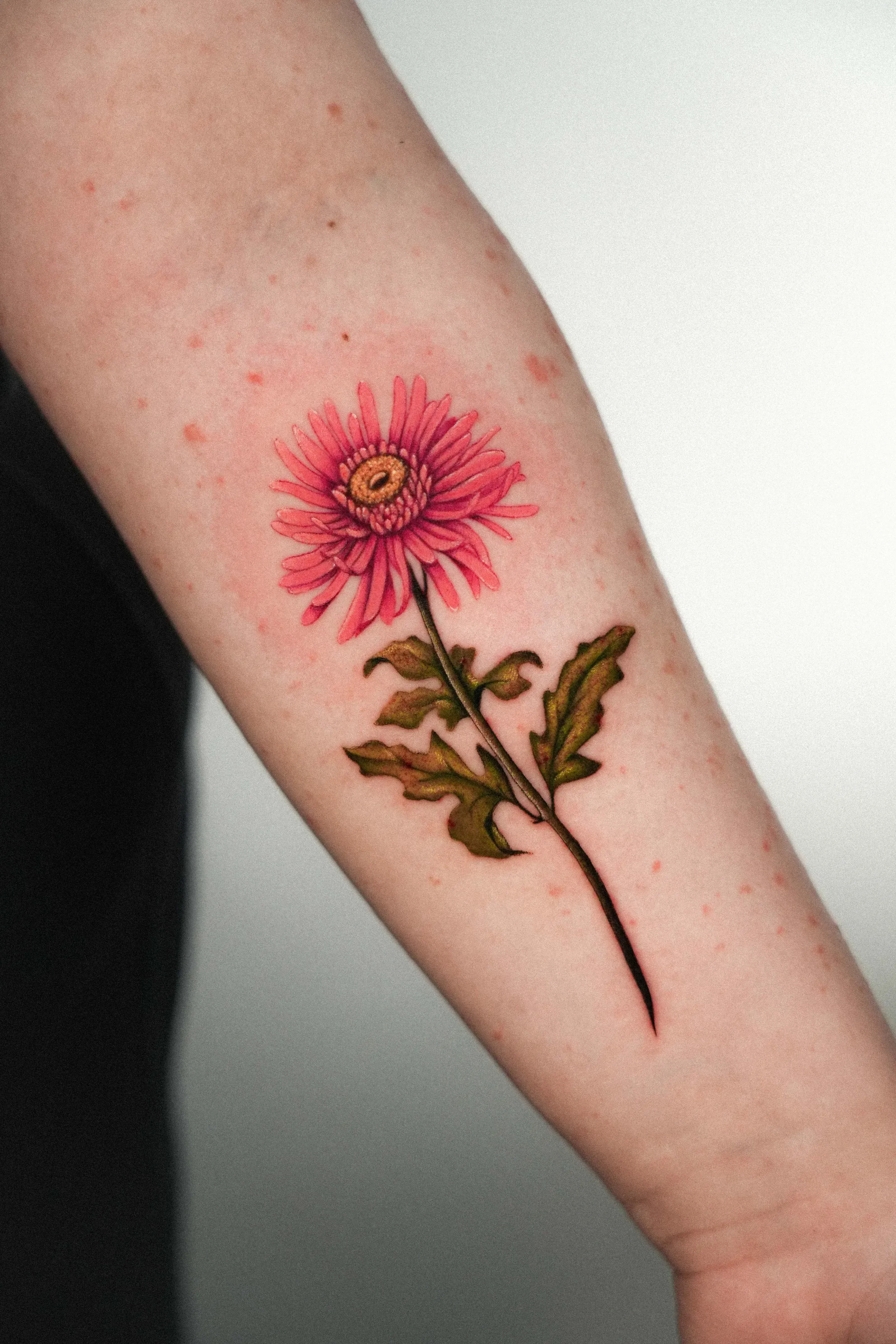 Feminine tattoo by Mariana