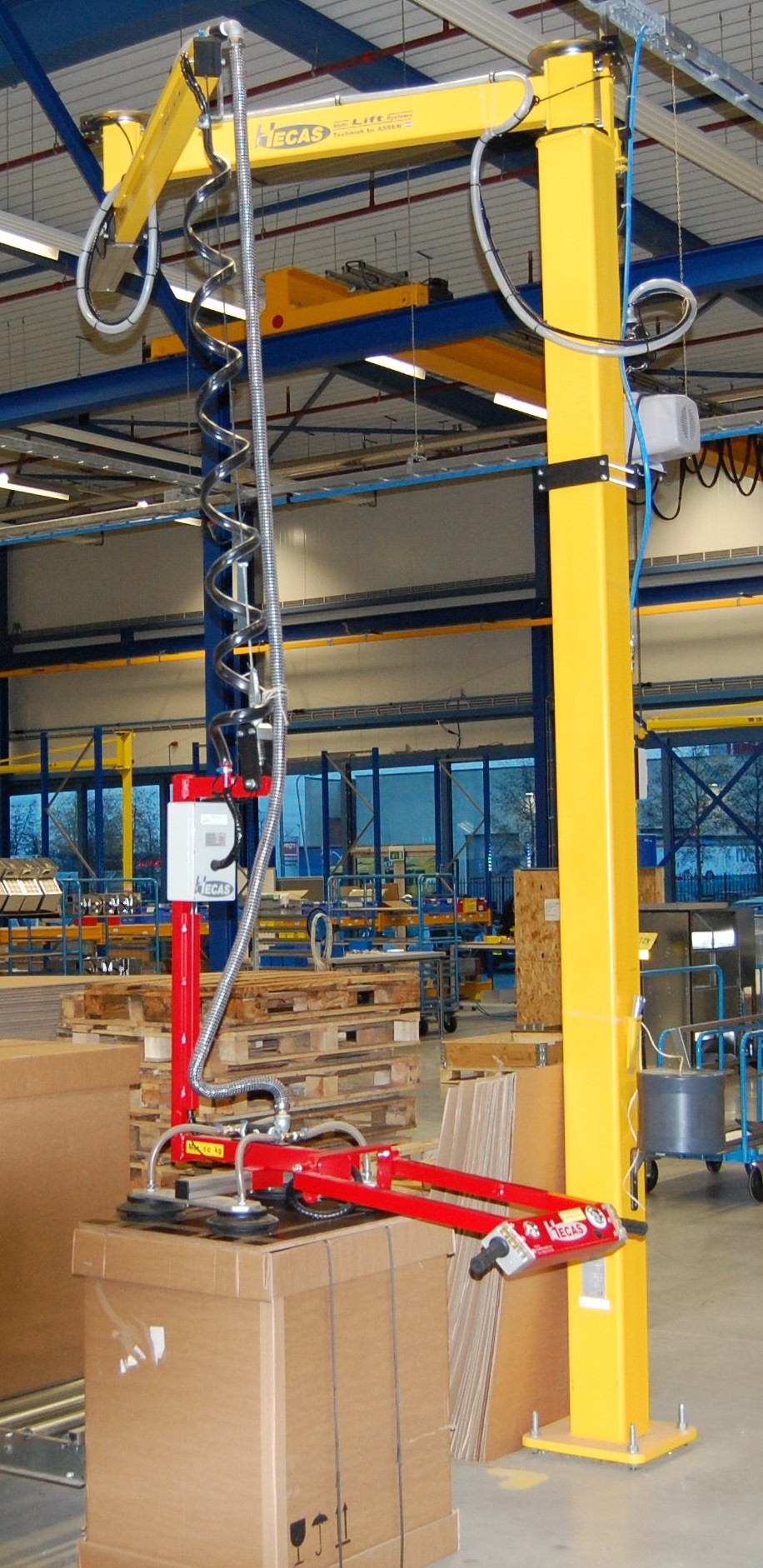 MLS-serie pneumatisch Multi Lift Systeem met vacuümgrijper voor het veilig en ergonomisch verplaatsen van dozen en verpakte producten in productie- en logistieke processen