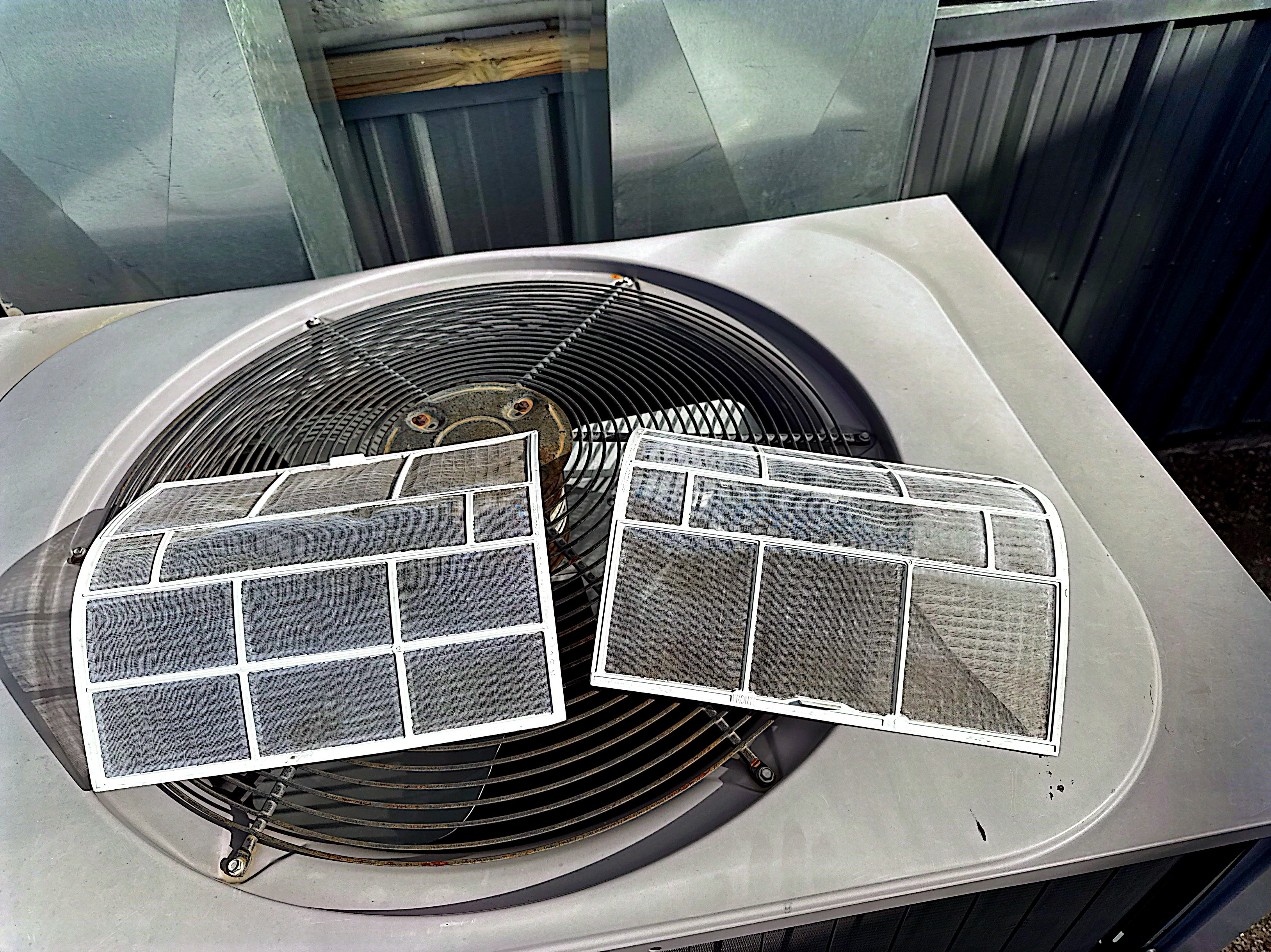 AC installation in Albuquerque, NM with new outdoor condenser unit.