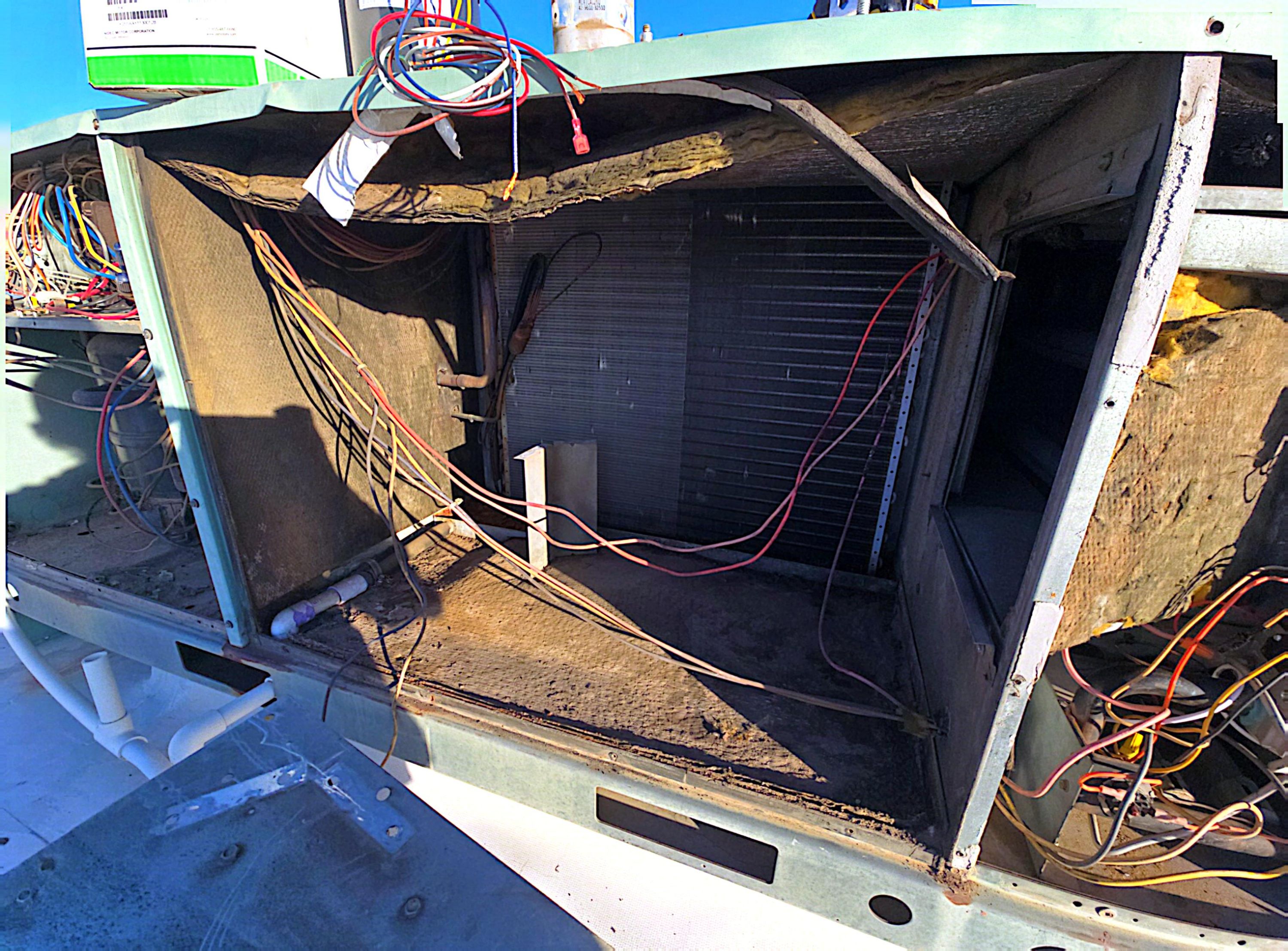 Commercial HVAC maintenance in Albuquerque, NM rooftop service.