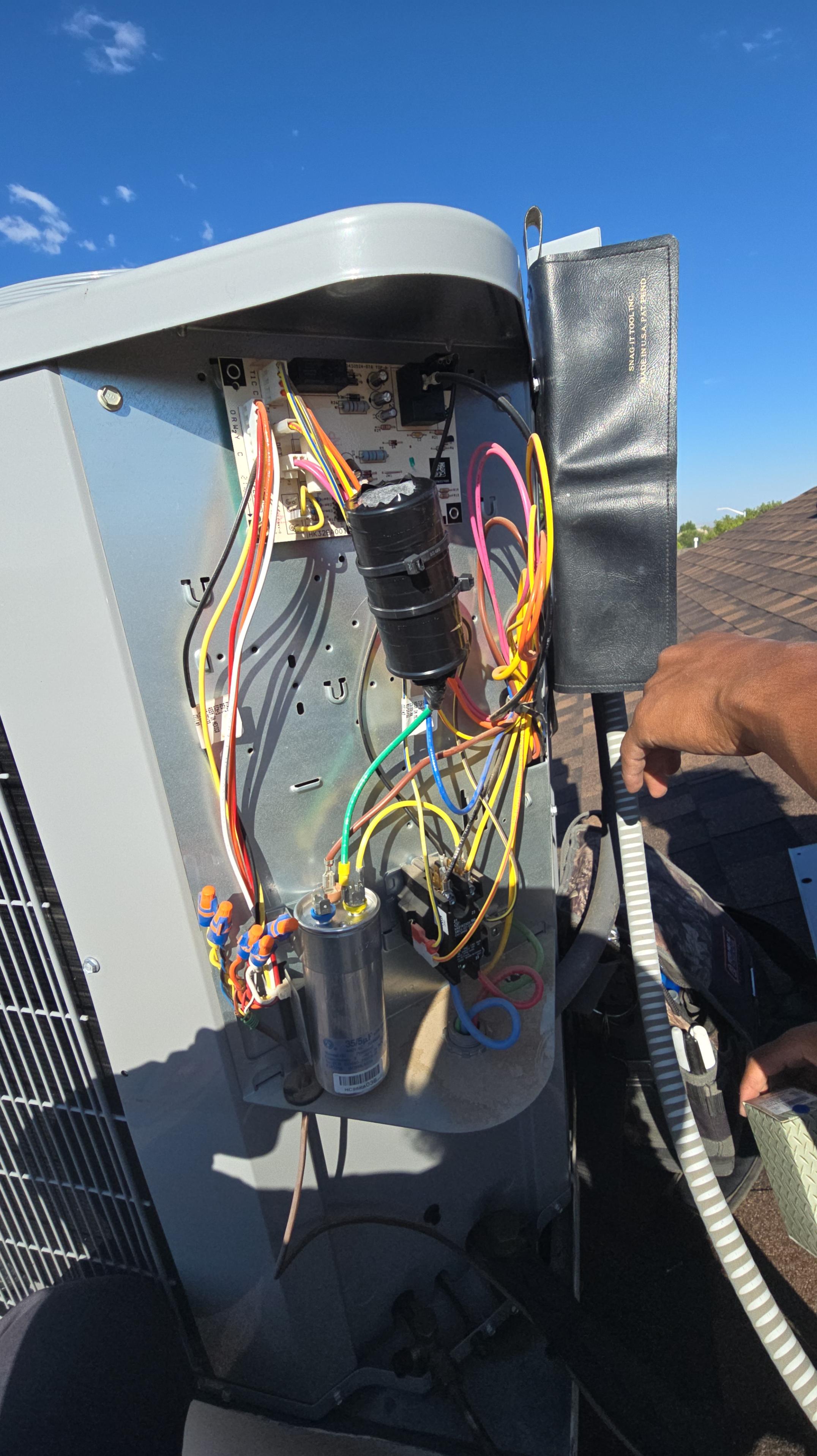 AC repair in Uptown Albuquerque, NM rooftop HVAC system service.