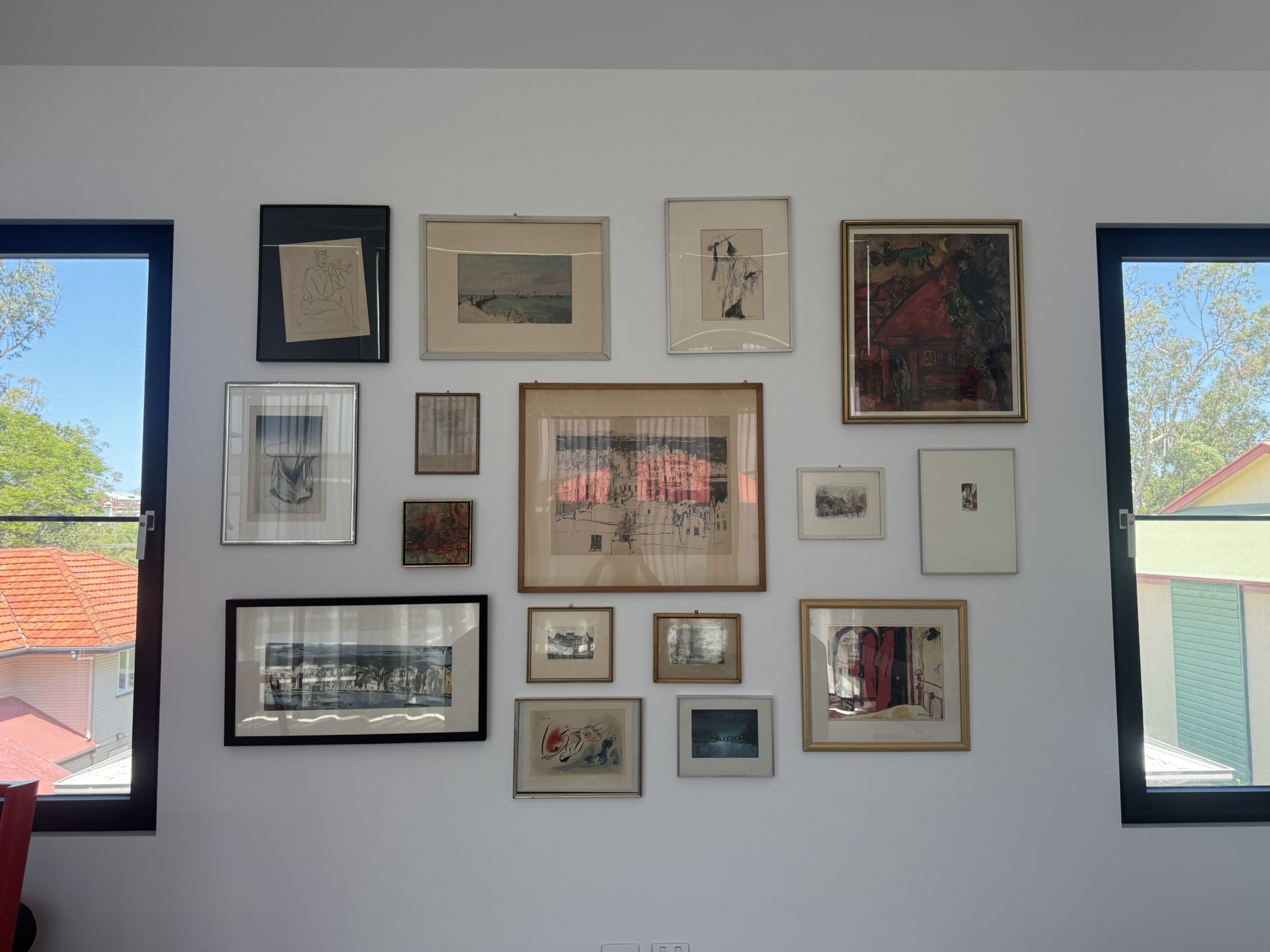 modern home and Large Artwork Installation Modern Brisbane Home