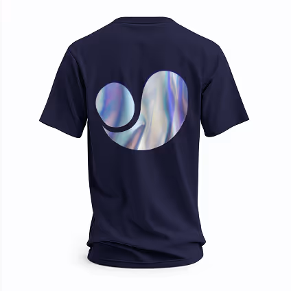 Темно-синяя футболка Ultralytics спереди