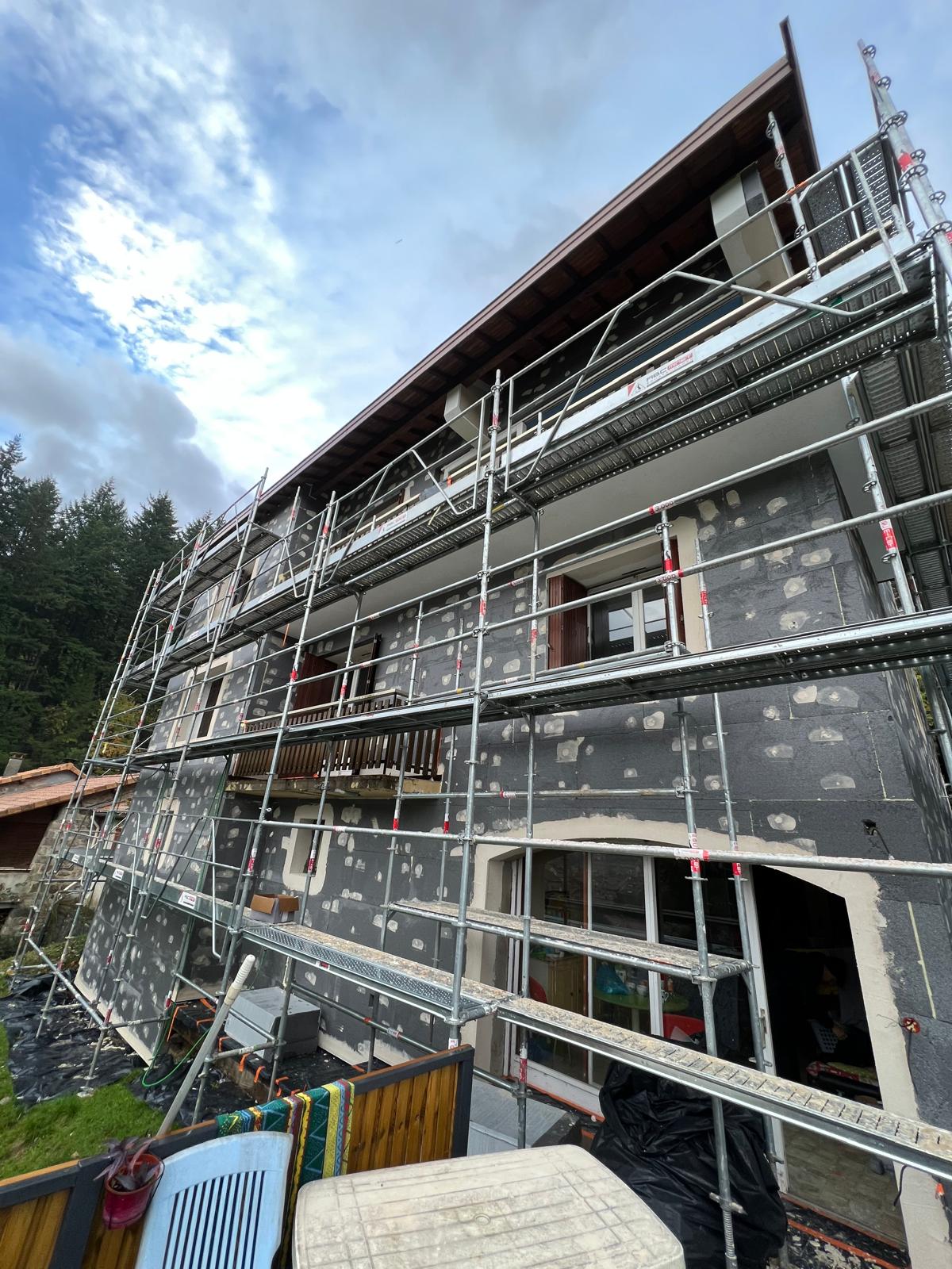 Isolation de la façade d'une maison à Romans-sur-Isère.