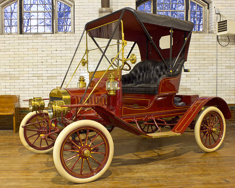 Carriage Room Vintage Cars - Casa Loma