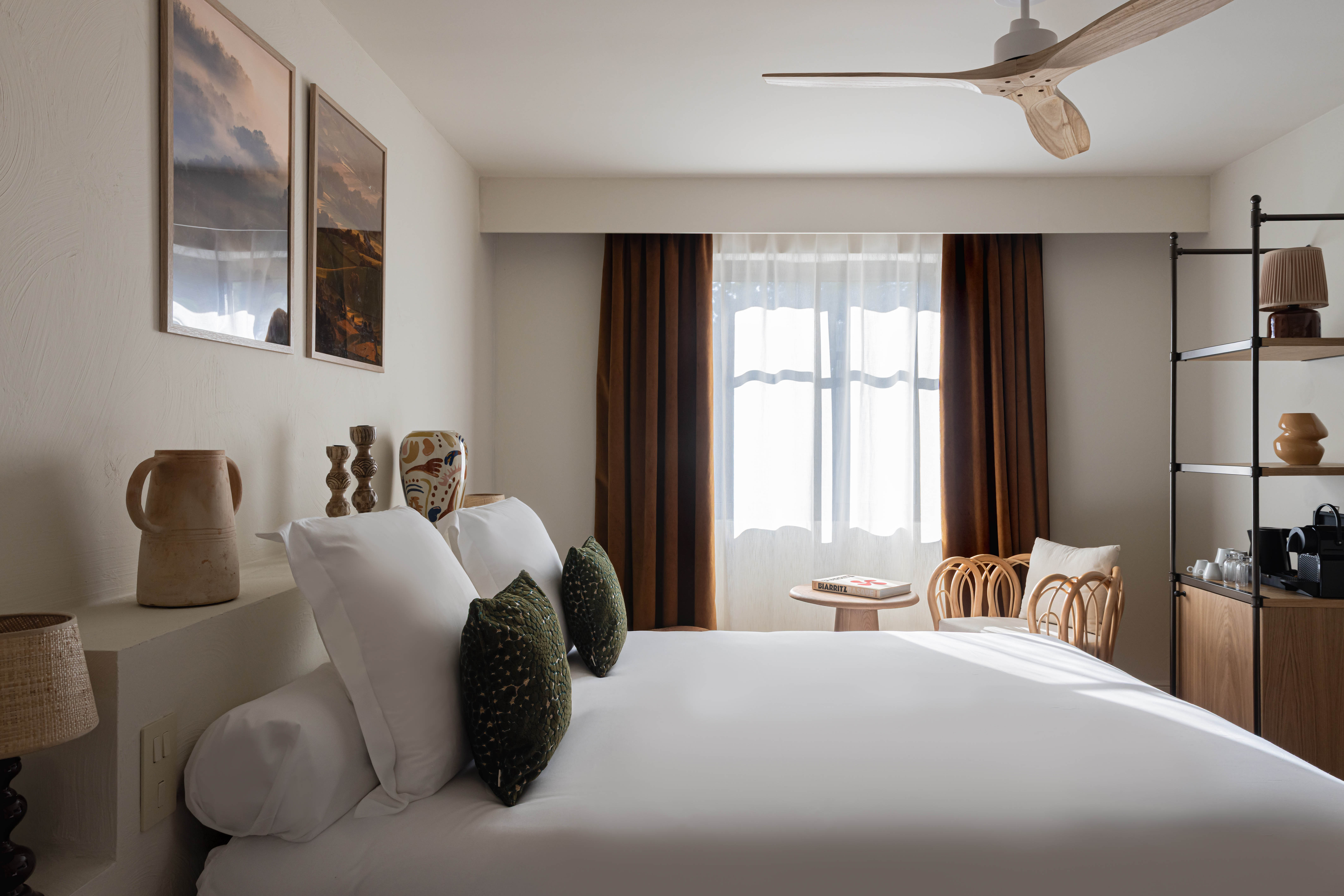 Chambre confortable de la Maison Chiberta à Anglet, décor raffiné
