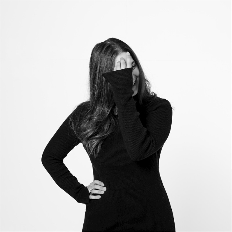 Porträt von Jasmin Azad, Teamlead & Senior Consultant bei superneo communication GmbH