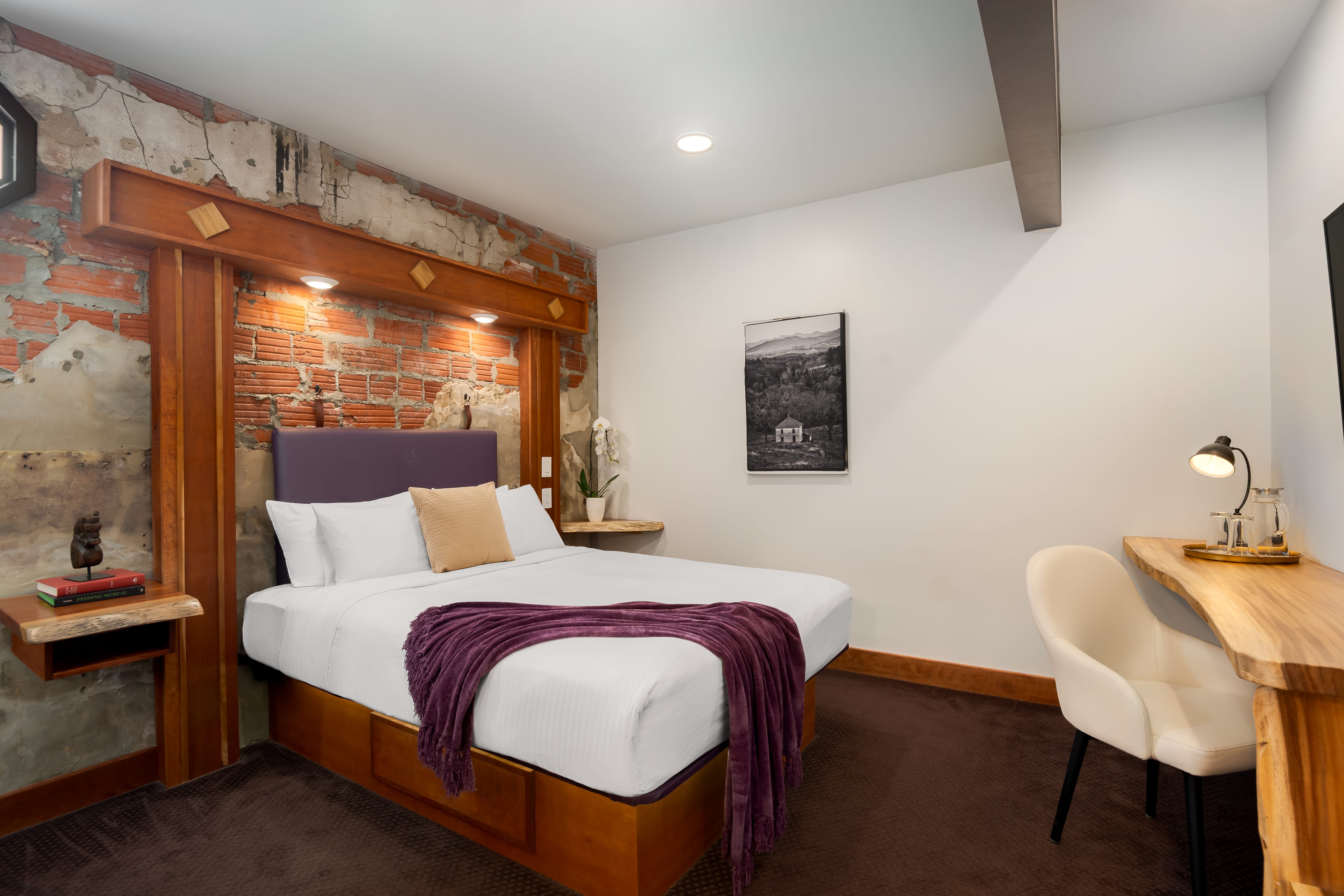 The Queen Peaks – Sixteen