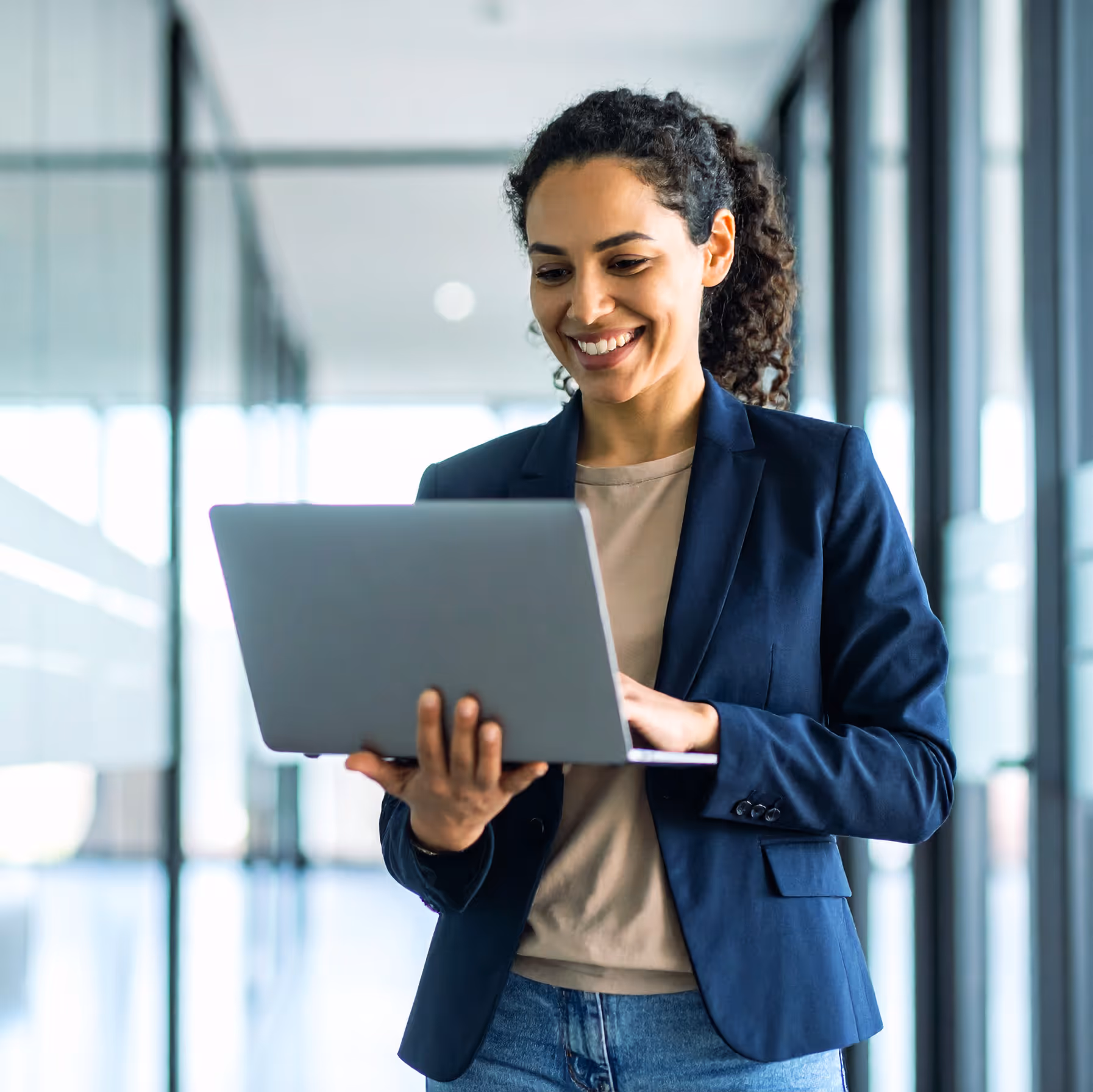 Fund business payments with your corporate credit card. Flexibility when you need it. 