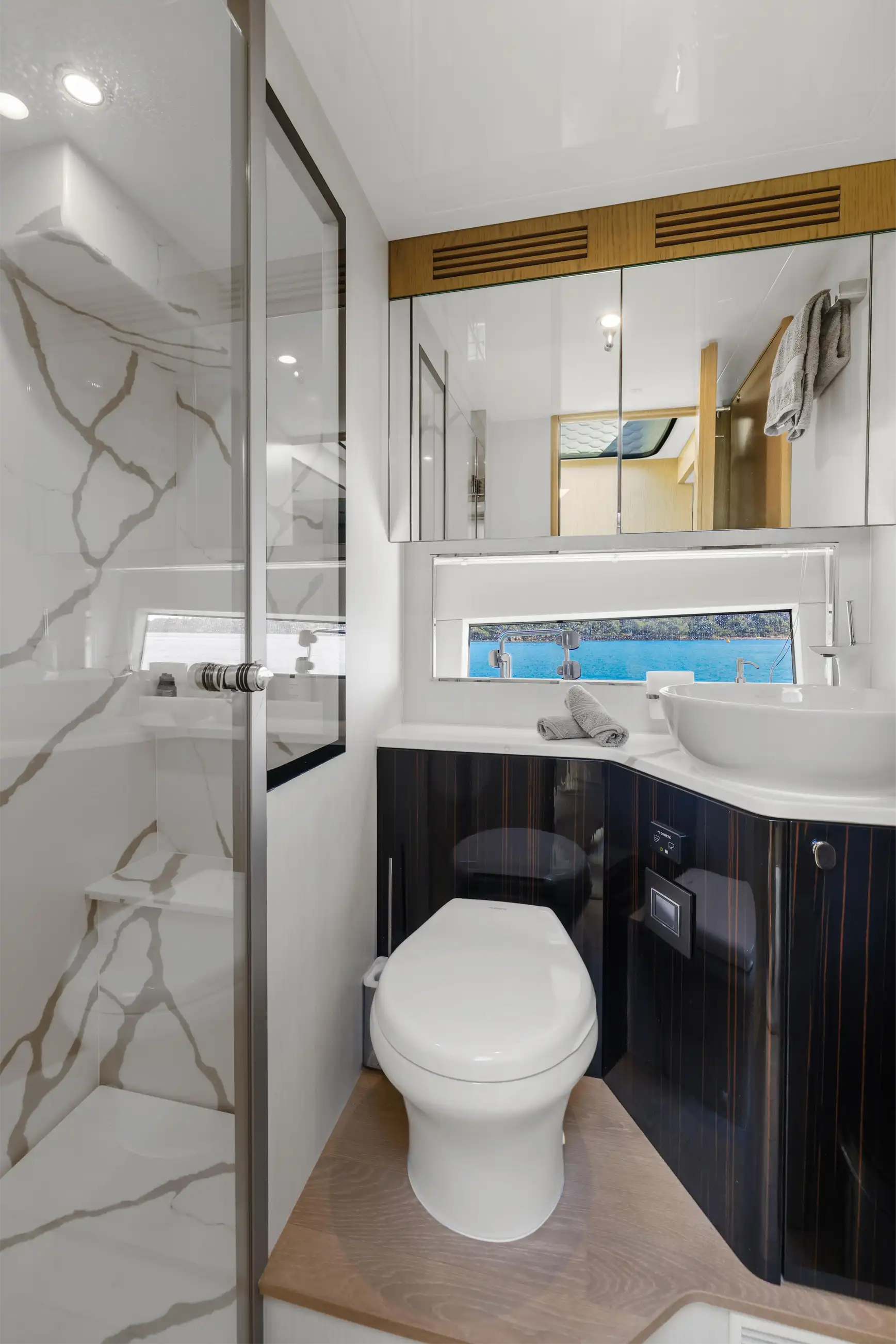 Intérieur Fairline Targa 65