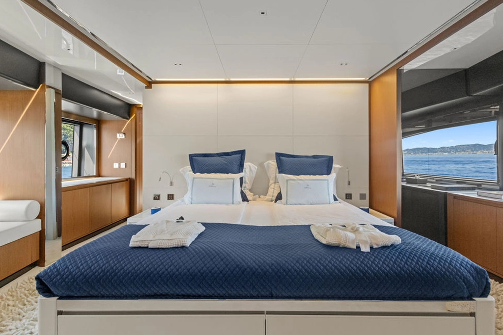 Yacht Riva Argo 90 chambre