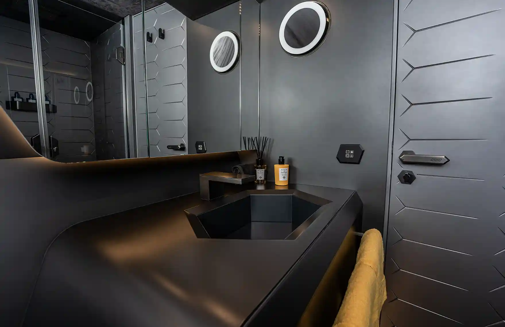 Salle d'eau yacht de luxe Biancino 3