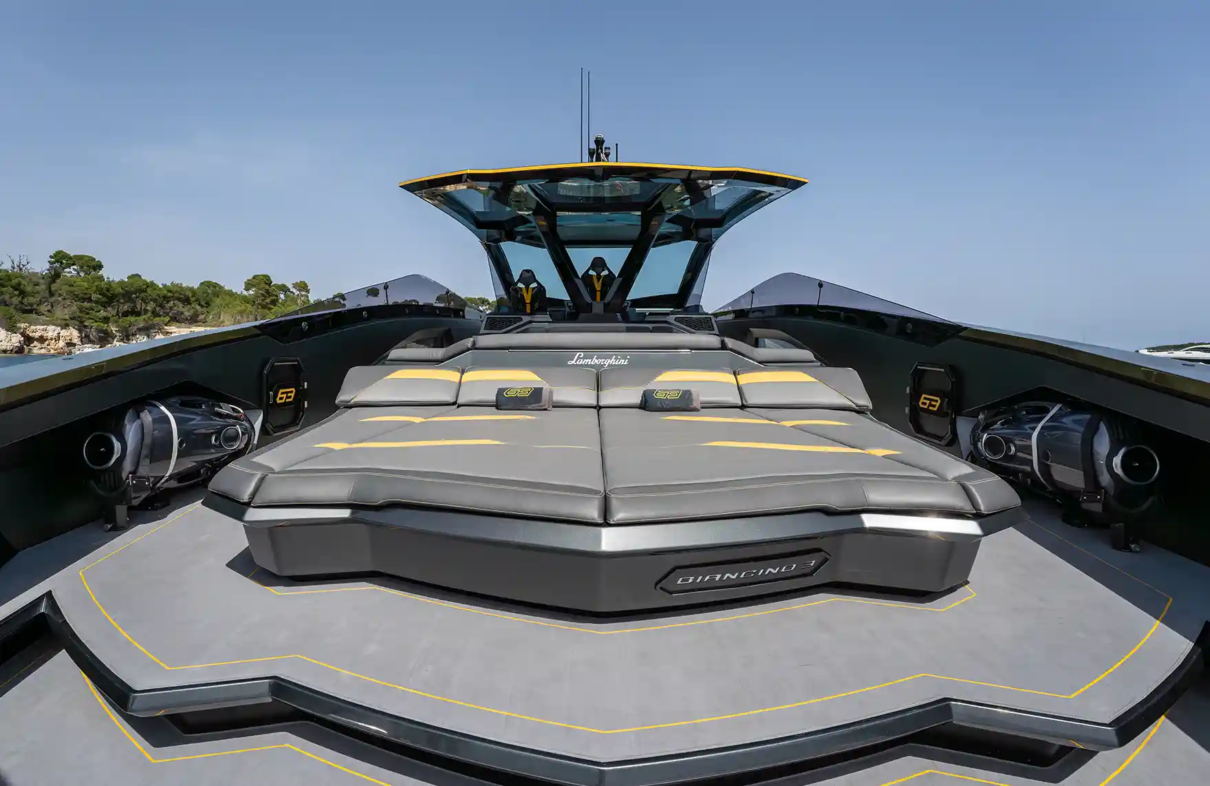 Location yacht de luxe Biancino 3