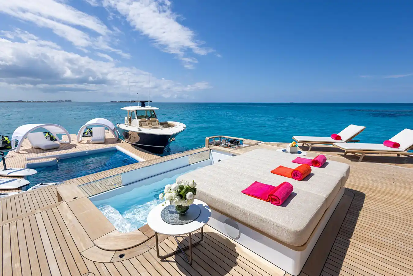 Superyacht Benetti Oasis 40M "WAVE"