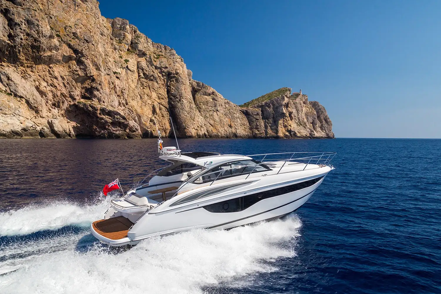 Yacht Princess V40 HESTIA