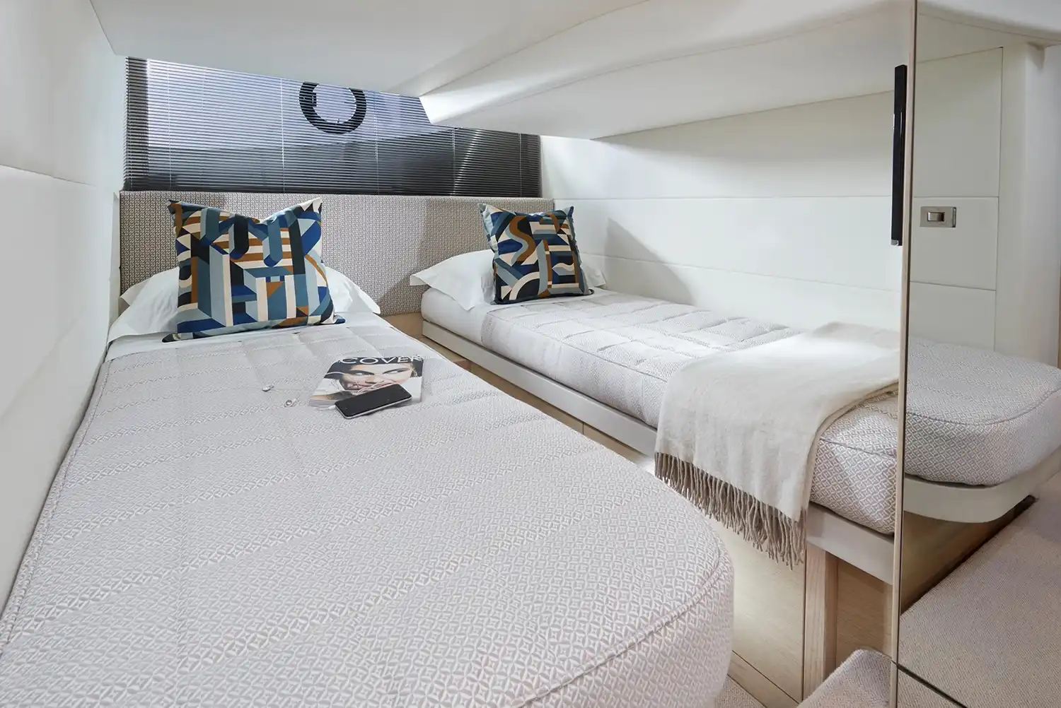 Yacht Princess V40 HESTIA