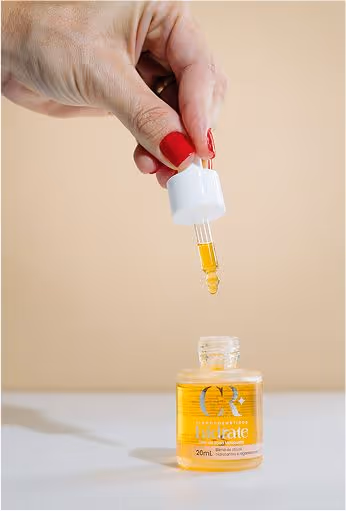 Dra. Caroline Rigoleto, especialista em procedimentos não cirúrgicos para rejuvenescimento da face.