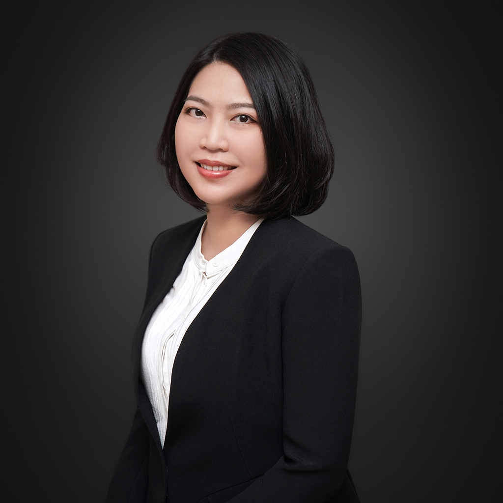 Evelyn Huang, Esq.