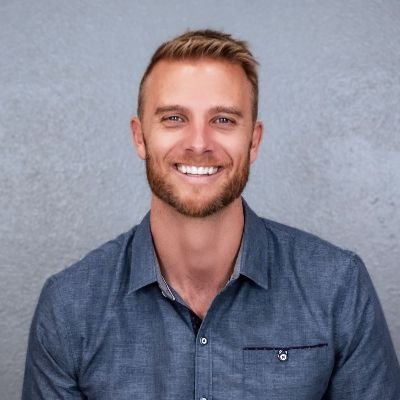 picture of a smiling nolan lee