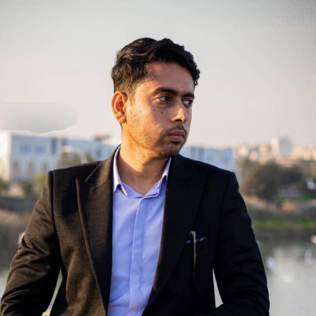 [headshot] image of customer
