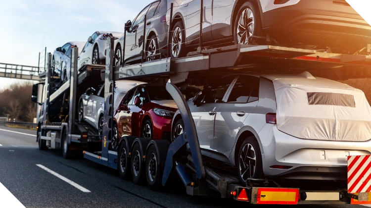 Schneller Express Fahrzeugtransport mit Autotransporter von Elbar-Trans
