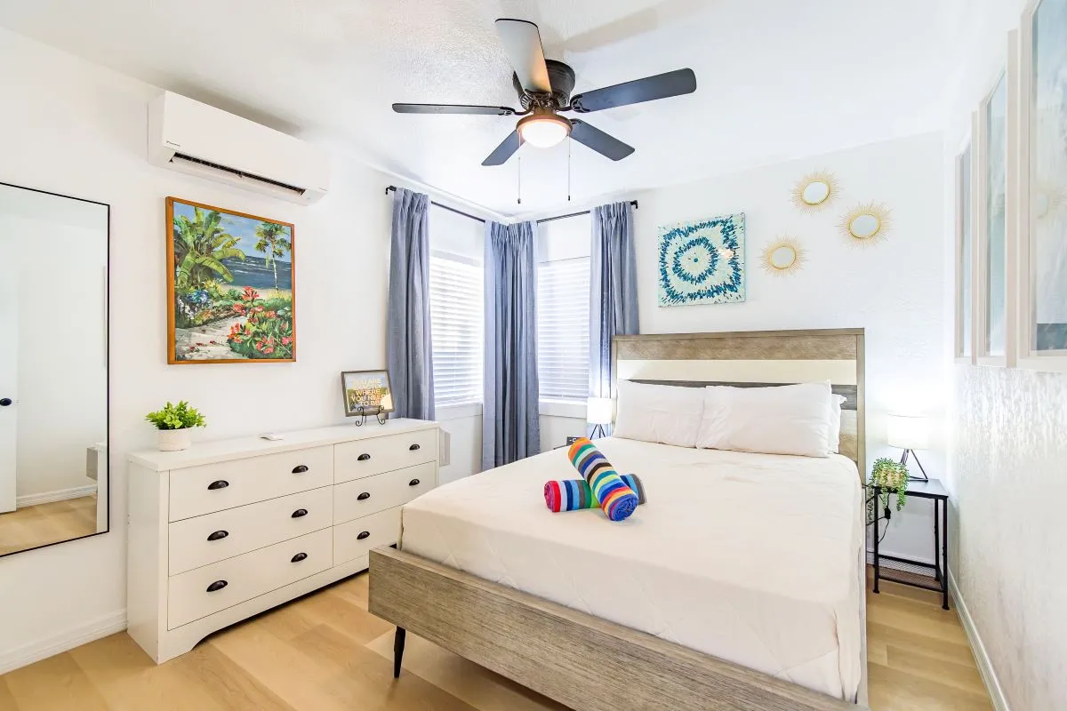 Bedroom with  bed in a family-friendly Clearwater Beach rental