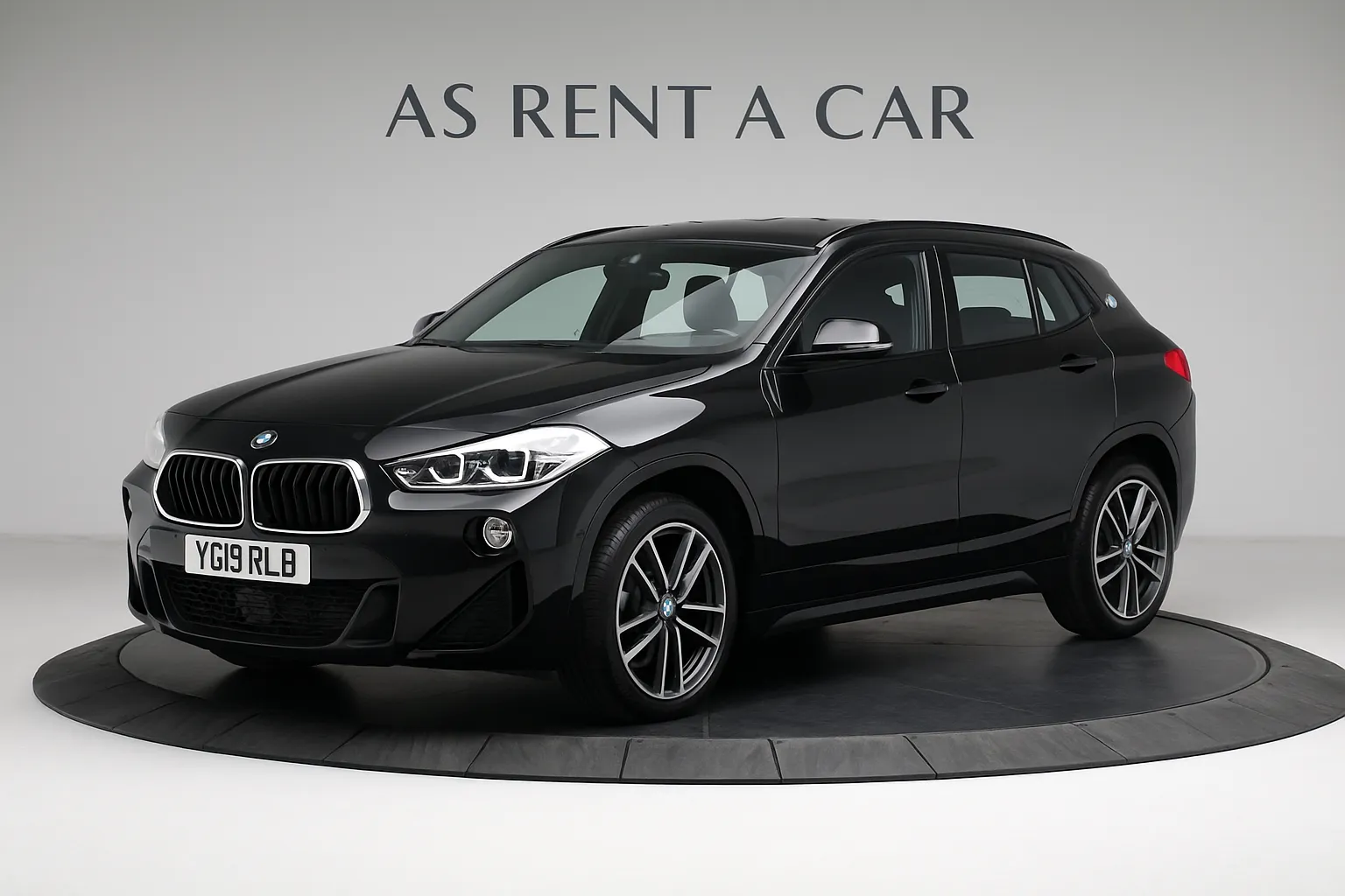 Sportlich & praktisch: BMW X2 xDrive20d 4x4 mit Automatik bei AS Rent a Car Schweiz. Für Wochenend-Trips und Business perfekt geeignet.