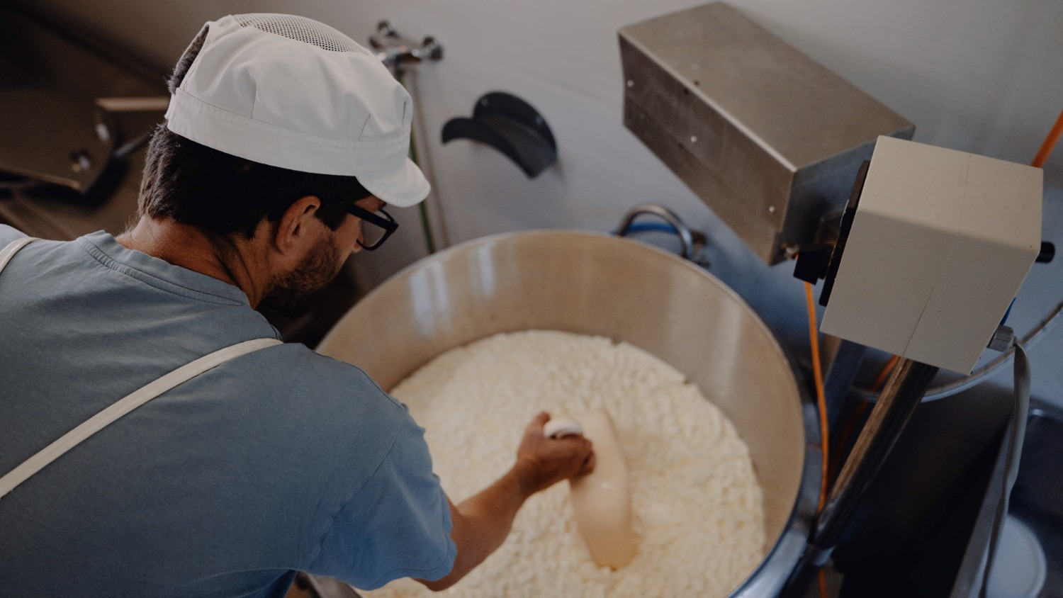 Business Transaction unterstützt den Bau der Hofkäserei Fänglihof