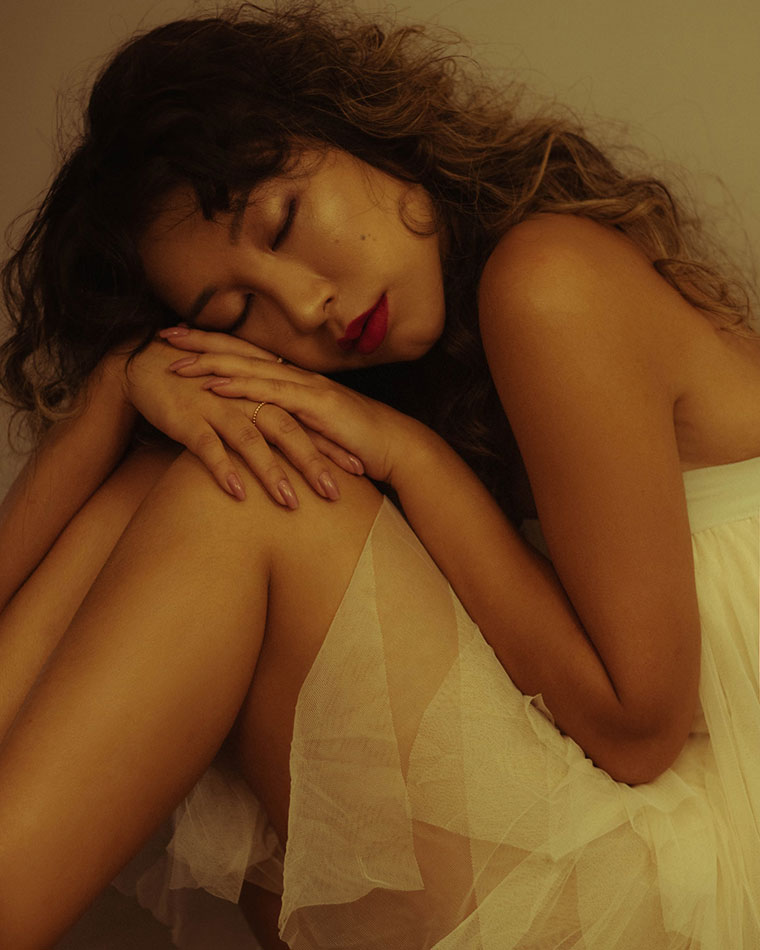 Smoky BBQ Cashews - Lifestyle