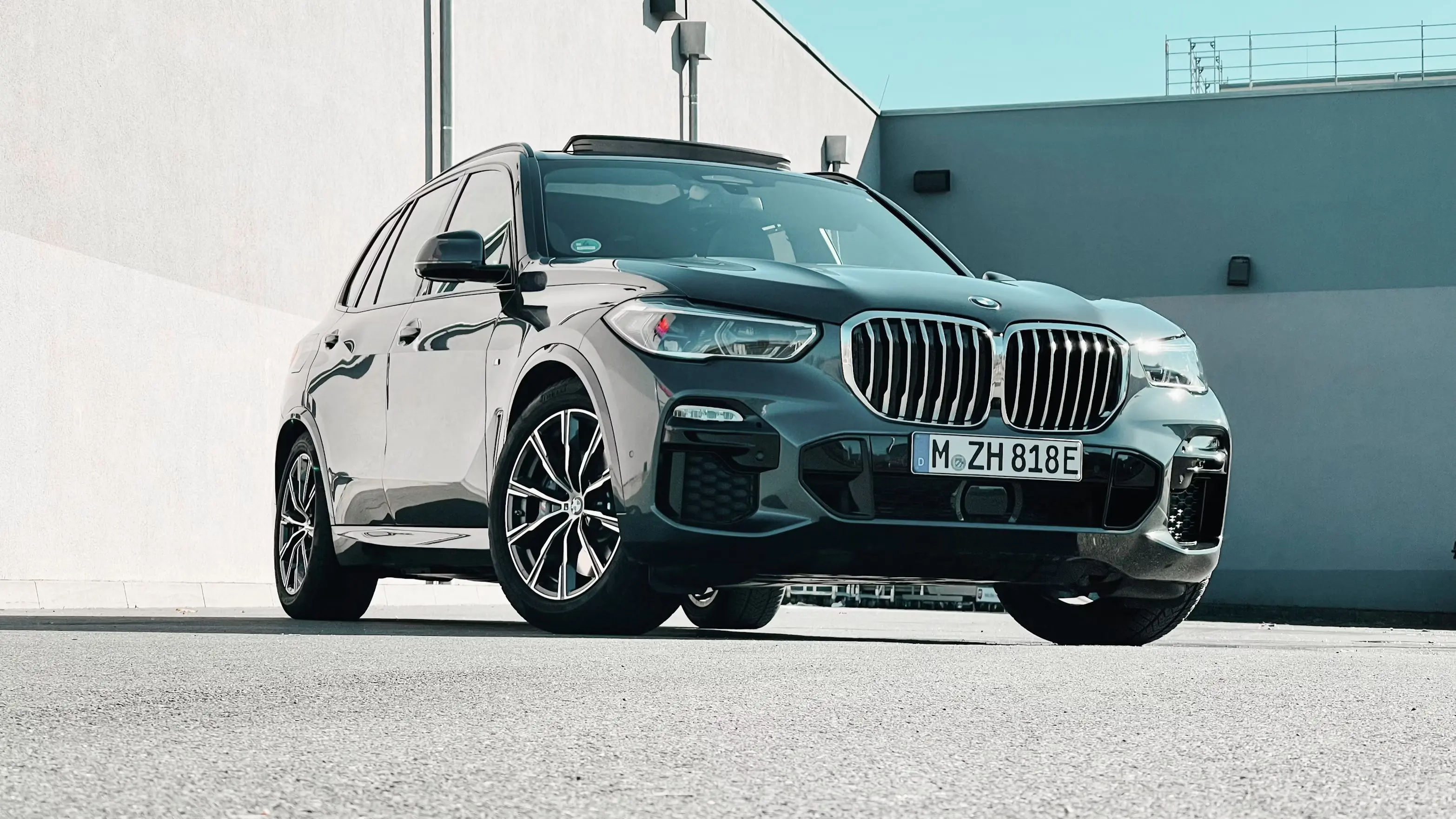 Image de présentation d'une BMW X5
