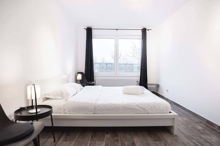 T1 moderno com varanda, jardim e garagem em Campo de Ourique, Lisboa