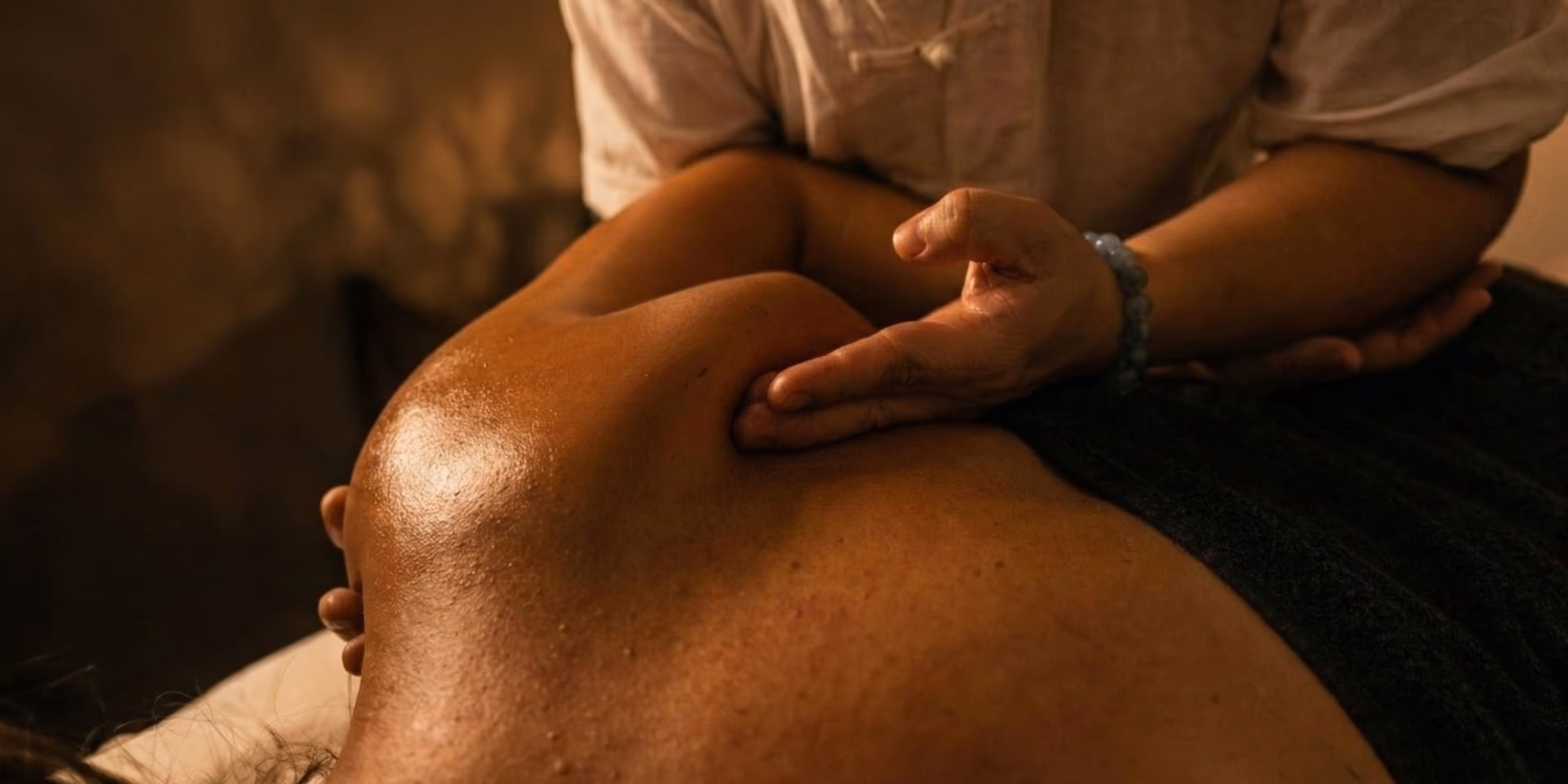  Website ALT TEXT 100% C26  These silhouettes of people moving freely symbolize the key benefits of deep tissue massage      	 These silhouettes of people moving freely symbolize the key benefits of deep tissue massage Turn on screen reader support To enable screen reader support, press Ctrl+Alt+Z To learn about keyboard shortcuts, press Ctrl+slashchix 1 has joined the document.