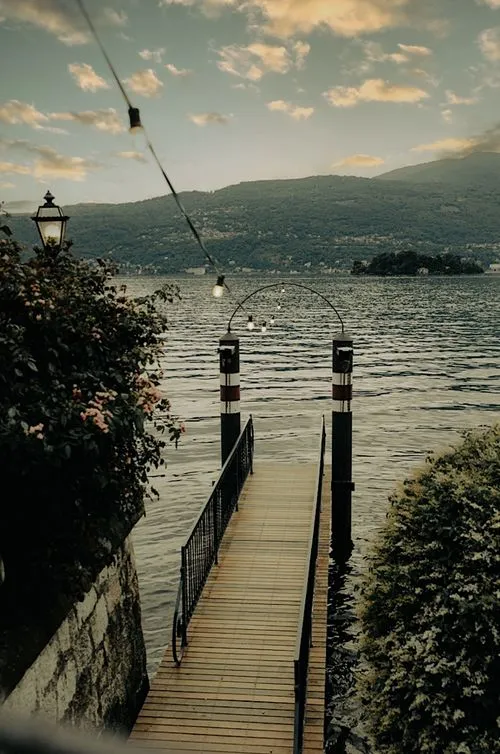 IWE - Italy Wedding Escapes - Villa Rusconi Clerici - The pier