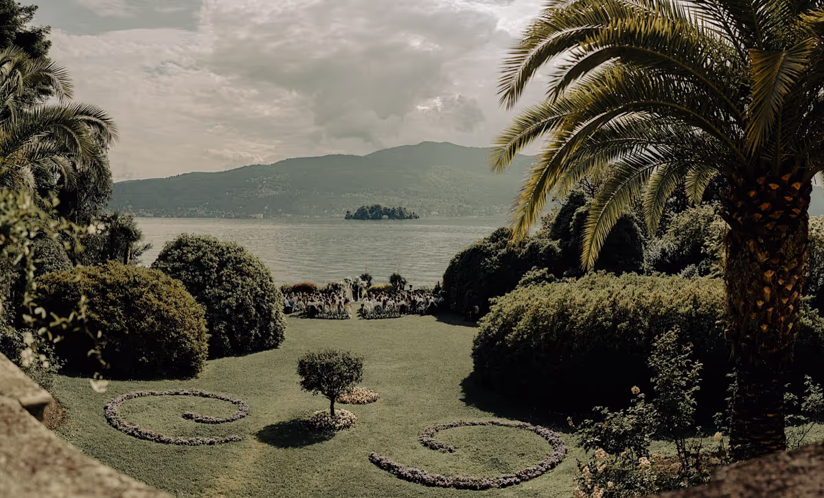 IWE-italy Wedding Escapes - Villa Rusconi Clerici -  Arrangement for ceremony in the garden with view of Lake Maggiore