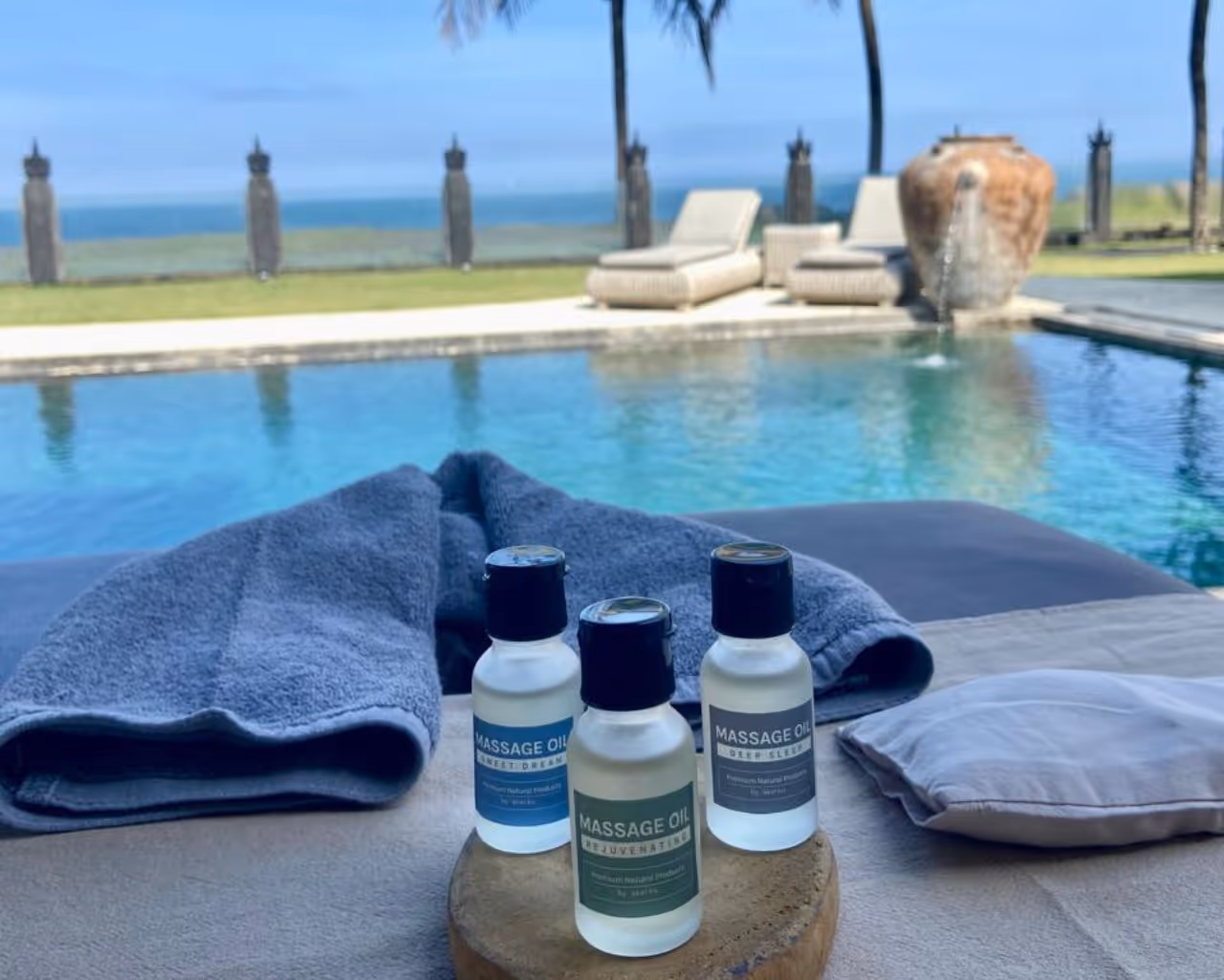 Made from high-quality natural ingredients, our massage oil deeply nourishes the skin without leaving a sticky residue. It absorbs easily, allowing for smooth, fluid massage strokes that enhance relaxation.