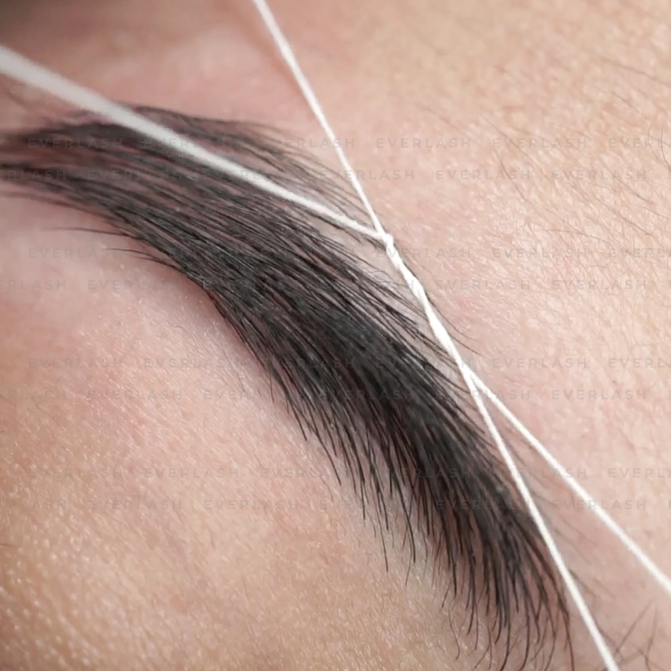 Threading Alis Berapa Lama? Cari Tahu Tentang Teknik Cukur Alis Ini!