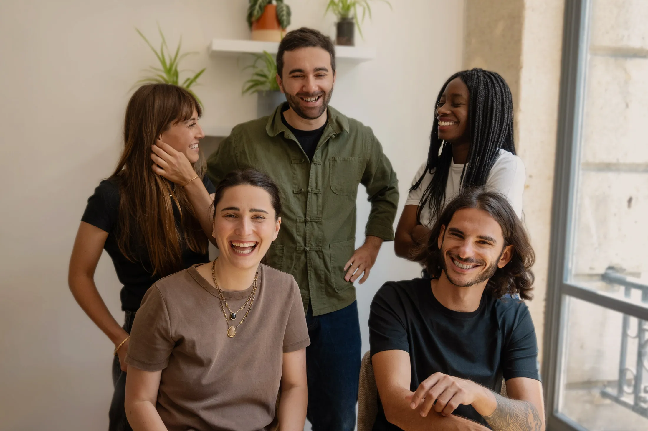 Photo Hugo Dauzats, Camille Cazenave, Marie-Renée Mbock, Paco Ziani, Justine Piquet-Gauthier — Équipe cabinet ORSO Avocats Paris