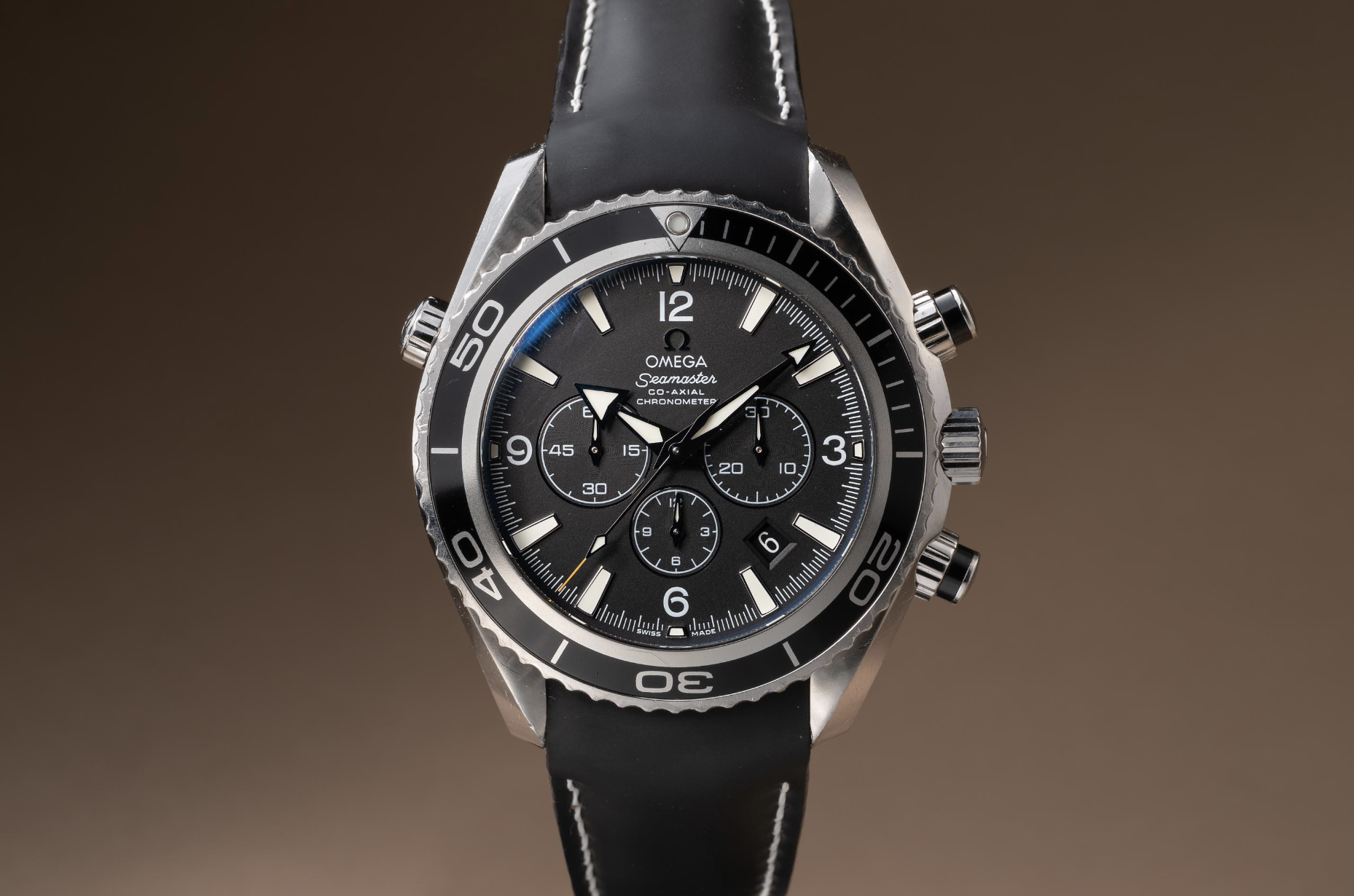 Breitling Superocean vs Omega Seamaster: Best Dive Watch