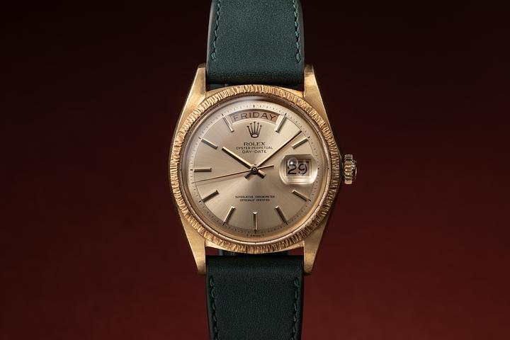 1970 Rolex 18K YG Bark Day-Date 1807 No-Lume Champagne Dial