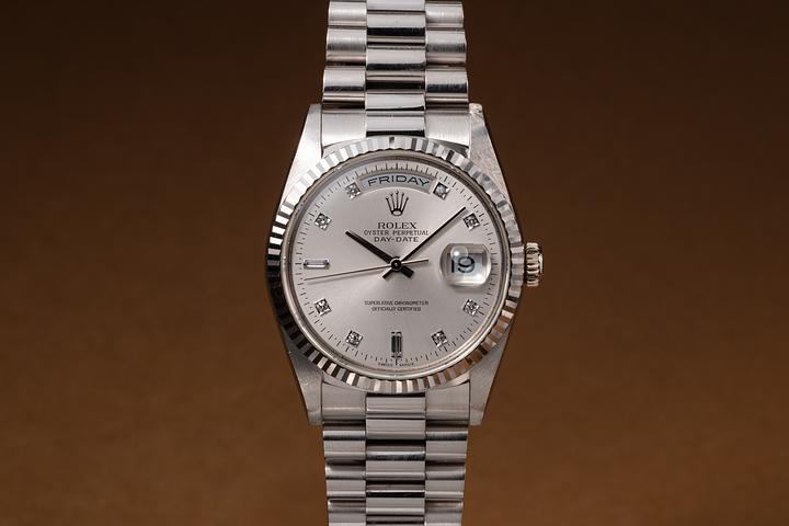 1995 Rolex 18K WG Day-Date 18239 Silver No-Lume Diamond Dial